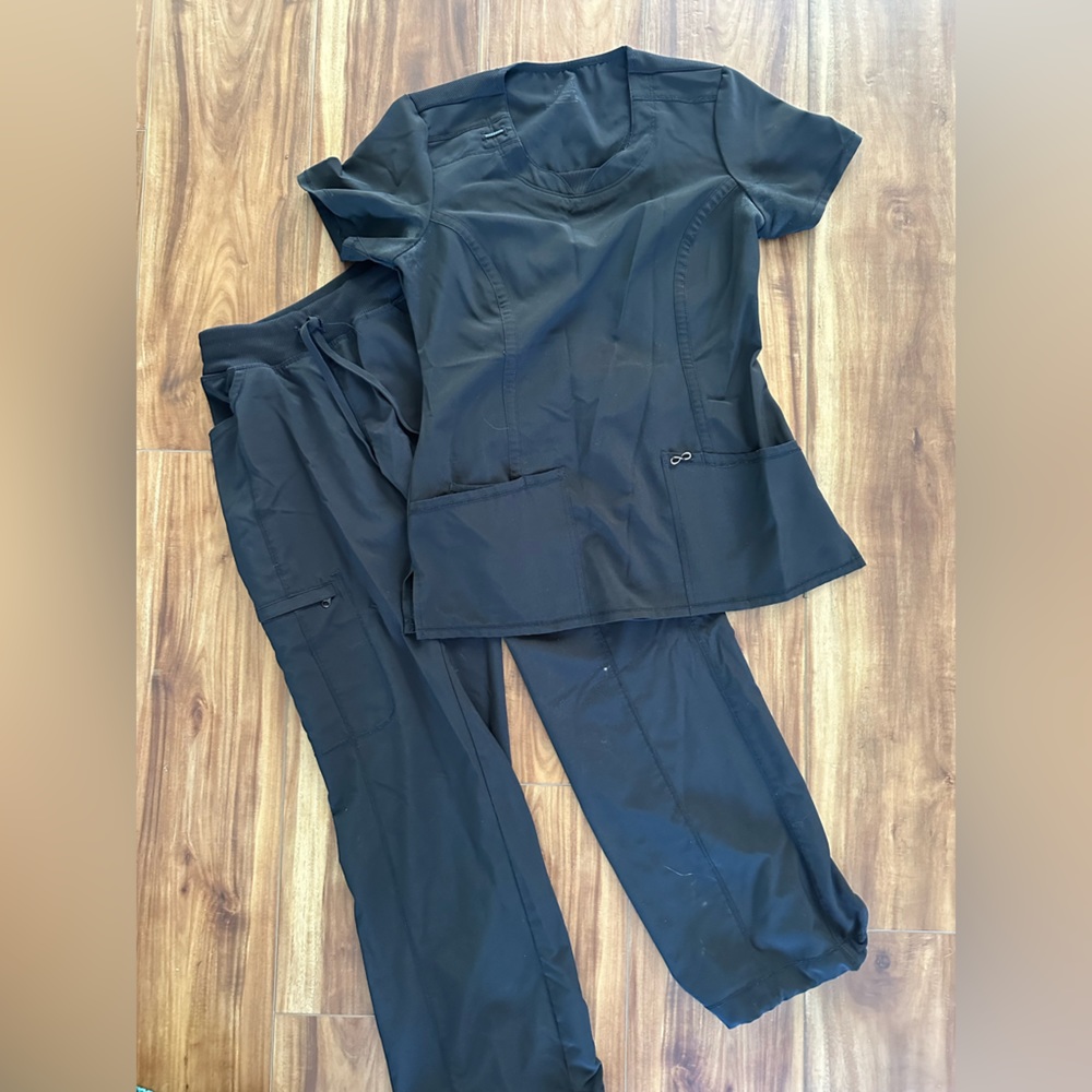 Infinity Womens Scrubs.